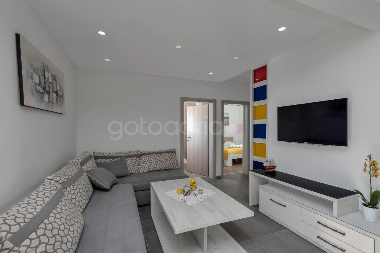 Luxury Apartment Poseidon - Free Beach Parking Makarska Exterior photo