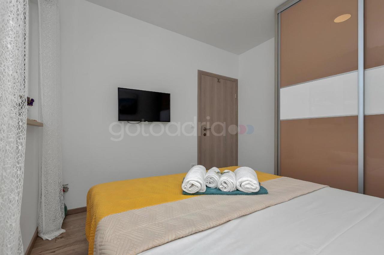 Luxury Apartment Poseidon - Free Beach Parking Makarska Exterior photo